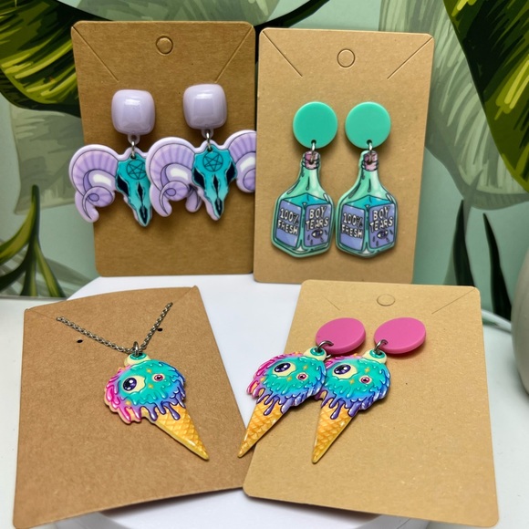 Pastel Goth Jewelry Gift Set with Painted Box - Gothic Kawaii Jewelry Gift Set - Picture 8 of 13